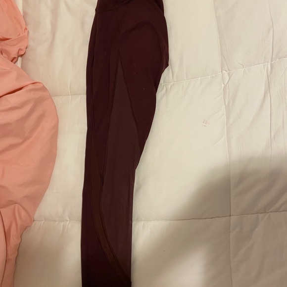 Lululemon leggings burgundy size 6 💗 - Picture 2 of 3
